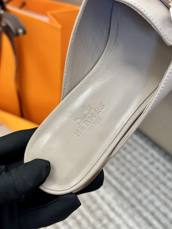 Hermes Shoe 